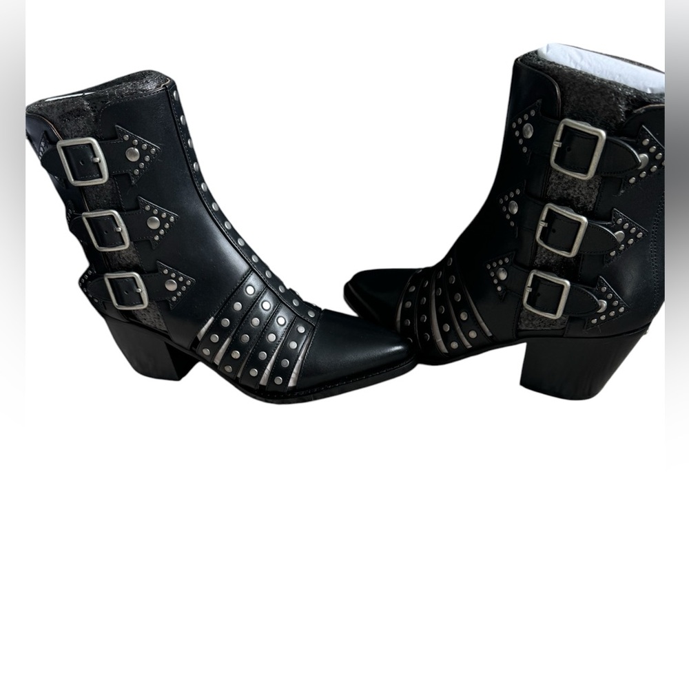 Coach leather studded boots 6.5 w
